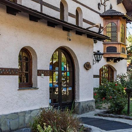 Hosteria La Posta Del Cazador San Martín de los Andes Exterior foto